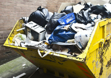 Петербуржцы пожаловались Беглову на «мусорный беспредел» в городе