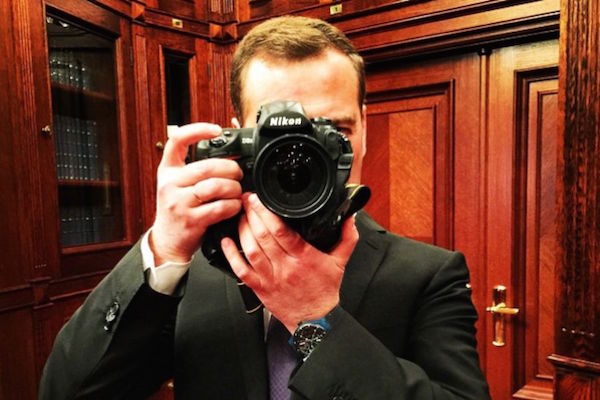 Дмитрий Медведев признан самым популярным российским политиком в Instagram