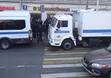 В Москве у храма Христа Спасителя начались задержания
