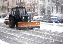 Жители Петербурга пожаловались на нерасторопность уборки снега городскими службами