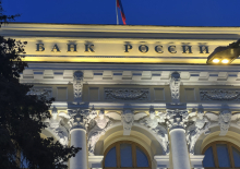 Власти «отпустят» рубль уже к лету?