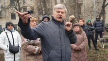 В Москве у доходного до а Черникова прошел народный сход, сообщил Сергей Митрохин