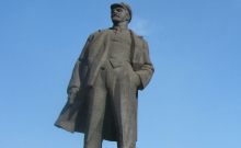 В украинском городе Чоп почти за 10 тыс. долларов ушел с молотка памятник Ленину 