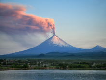 Авиарейсы на Камчатку задерживают из-за вулканов