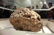ФСБ возбудила дело о хищении в музее фрагмента челябинского метеорита