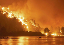 Дальше будет жарче: как пожары в Греции связаны с изменением климата