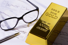 Эксперты: 10 регионов России активно скупают золото за границей