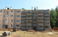В Подмосковье бизнесмен тайно пристроил к жилому дому 60 квартир