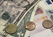 Названы причины падения спроса на иностранную валюту в России в феврале