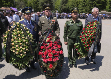 Замечен венок с необычной надписью на похоронах летчика-аса генерал-майора Канамата Боташева