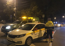 В Москве дорожный патруль задержал пассажира такси при попытке задушить водителя