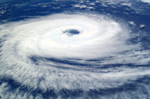 Мощный ураган «Гектор» несется к Гавайским островам