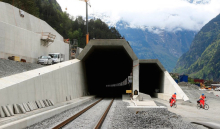 Самый длинный в мире железнодорожный туннель открыли в Швейцарии 