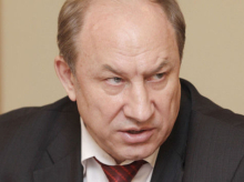 Депутат Валерий Рашкин потребовал убрать рекламу детских подгузников с телеэкранов