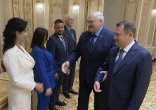 Почему президент Лукашенко не подарил трактор губернатору Егорову?