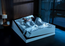 Ford изобрела кровать, возвращающую нарушителей личного пространства на их половину матраса