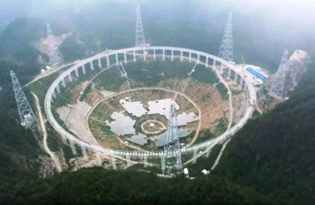 В Китае строят самый большой в мире радиотелескоп для поиска внеземной жизни