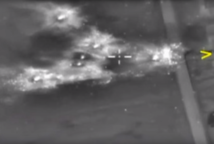 Минобороны РФ опубликовало видео уничтожения командного пункта ИГИЛ в Сирии