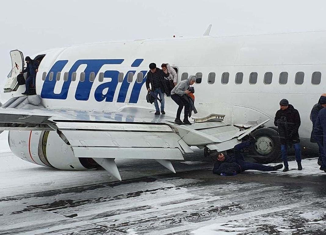 Возбуждено уголовное дело по факту аварийной посадки самолета в Коми