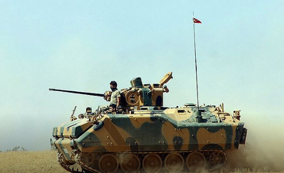 Турция начала масштабную операцию в Сирии – СМИ 