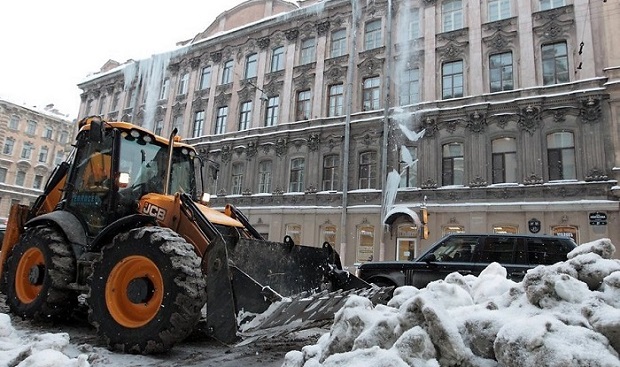 На уборку снега в Петербурге бросят «снежную гвардию» из военнослужащих и студентов