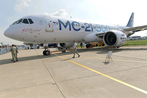 СМИ: МС-21-300 совершил экстренную посадку в Жуковском 