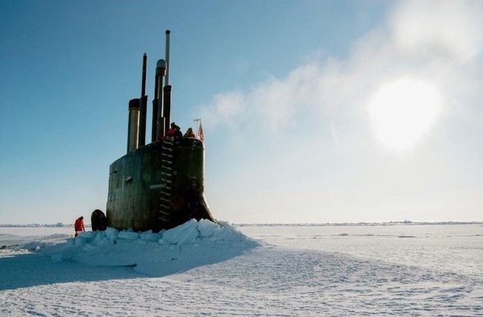 Американская субмарина вмерзла в арктический лед при отработке «ударов по России»