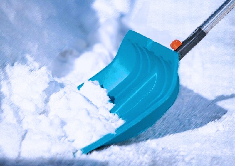 Чиновнику грозит увольнение за привлечение педагогов к уборке снега