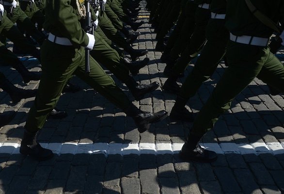 Российским военнослужащим повысят зарплату с 1 января