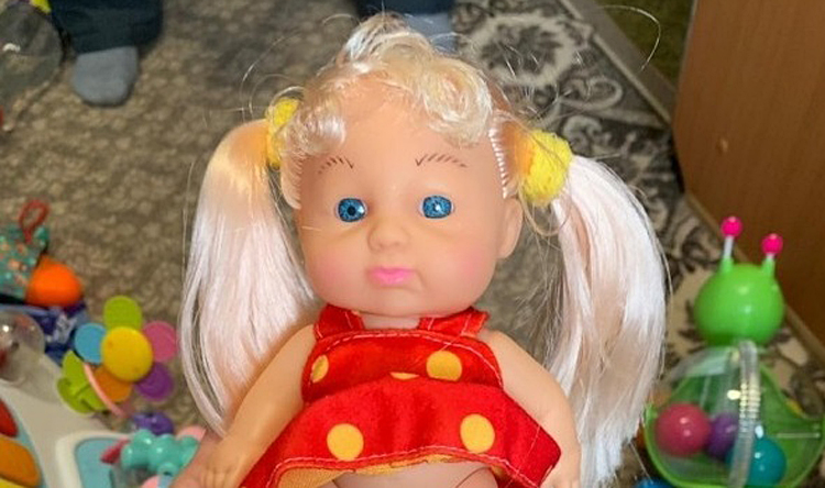 В Новосибирске в детском магазине приобрели куклу девочки с мужскими половыми признаками