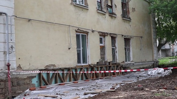 В Свердловской области во время капремонта частично разрушился дом