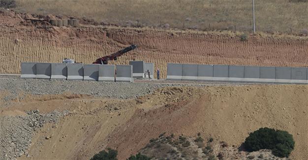 На турецко-сирийской границе выросла 700-километровая стена