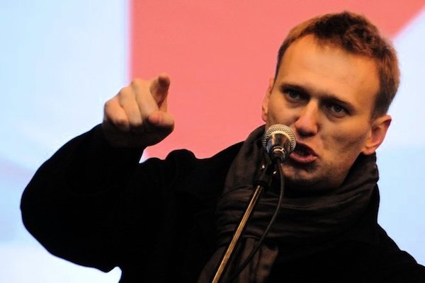 Организованные Навальным протесты одобряют 38% россиян – опрос 