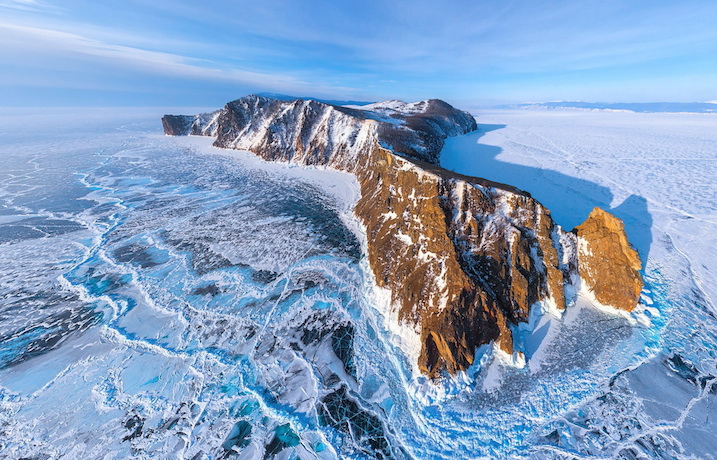 Крупнейшее озеро Камчатки замерзло впервые за 10 лет