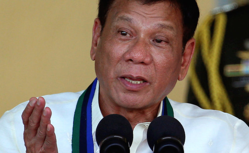 Президент Филиппин назвал себя «молекулой» по сравнению с Трампом