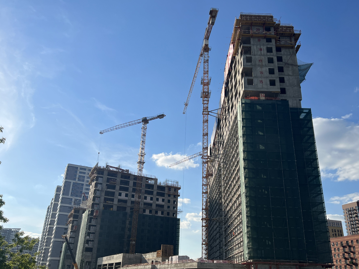Помогают ли слухи о «заморозке» вкладов продавать квартиры?