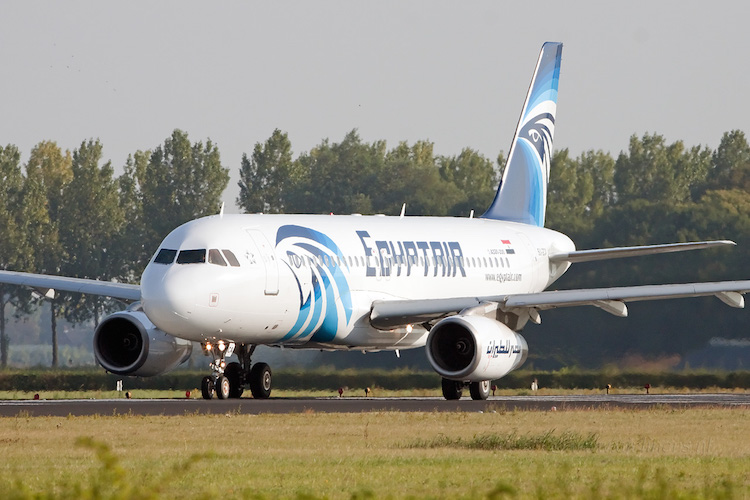 СМИ: угонщик египетского Airbus 320 попросил политическое убежище 