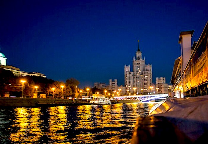 Москвич утонул в Москве-реке в новогоднюю ночь