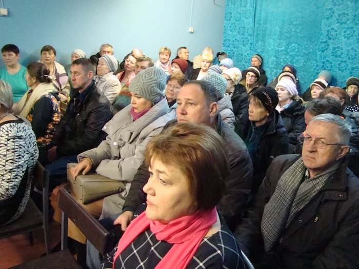 Жителей села Еремково Удомельского района Тверской области обвинили в организации митинга после встречи с журналистами