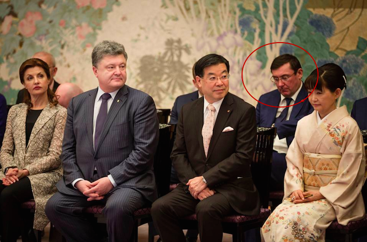 Глава партии «Блок Петра Порошенко» уснул на встрече с японской делегацией