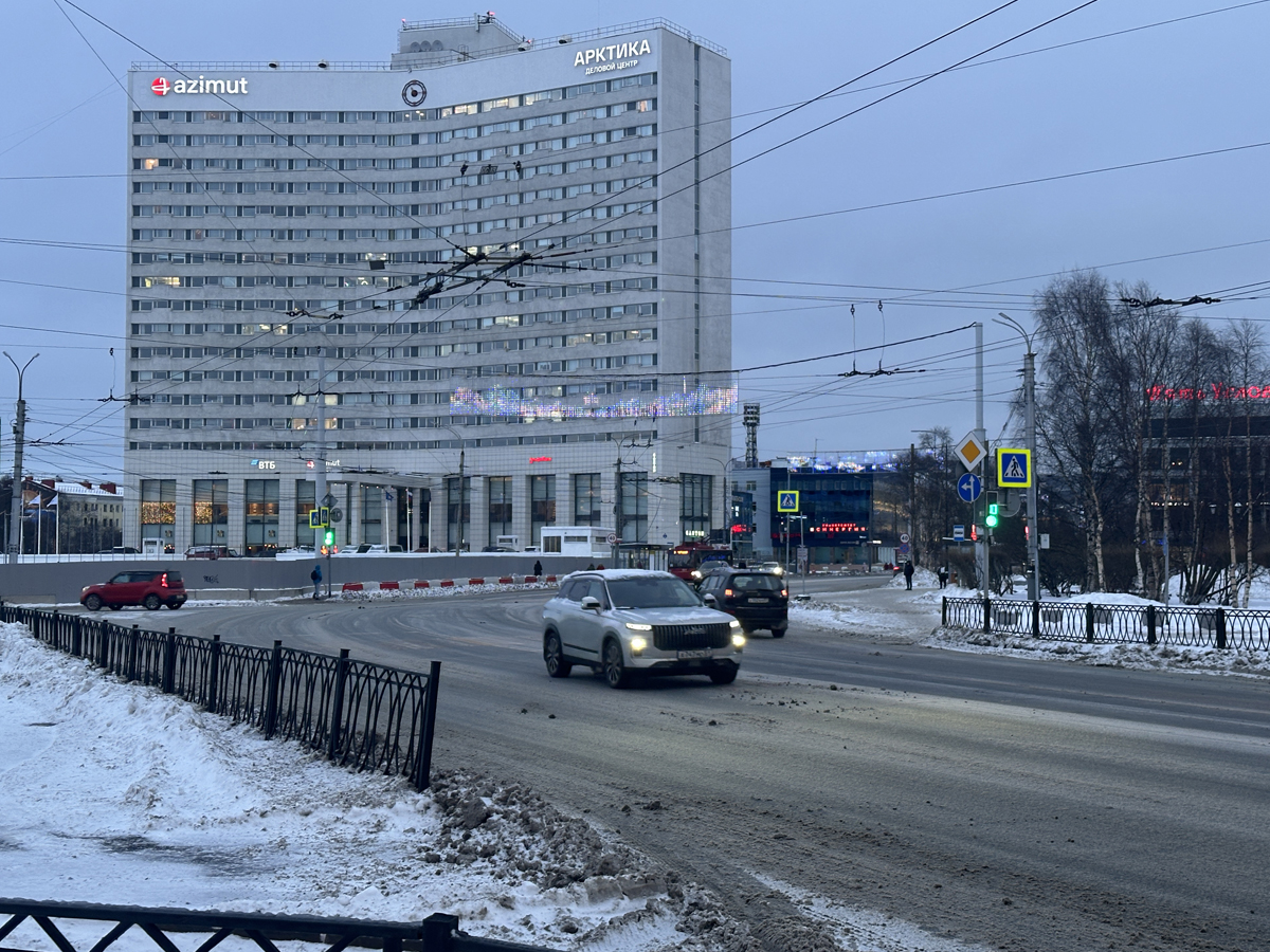 В Мурманске не спешат с ямочным ремонтом дорог