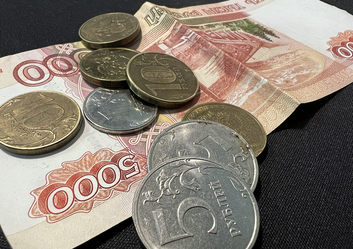 После 27 мая курс рубля может ослабнуть, но не радикально
