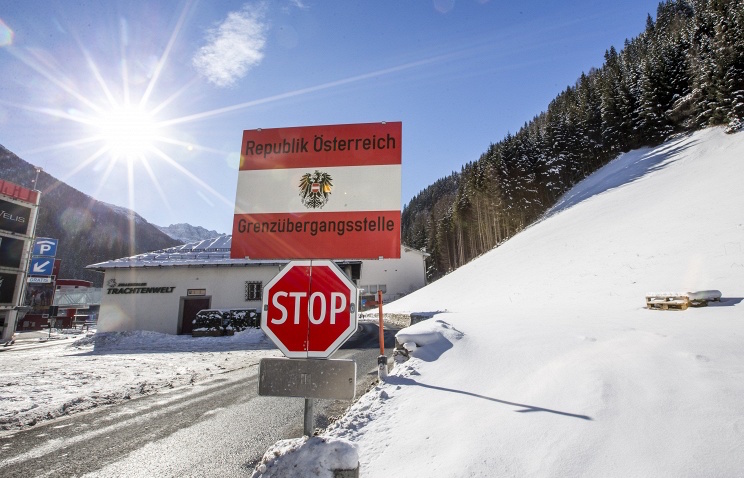 Австрия планирует ввести досмотр на границе со Словакией