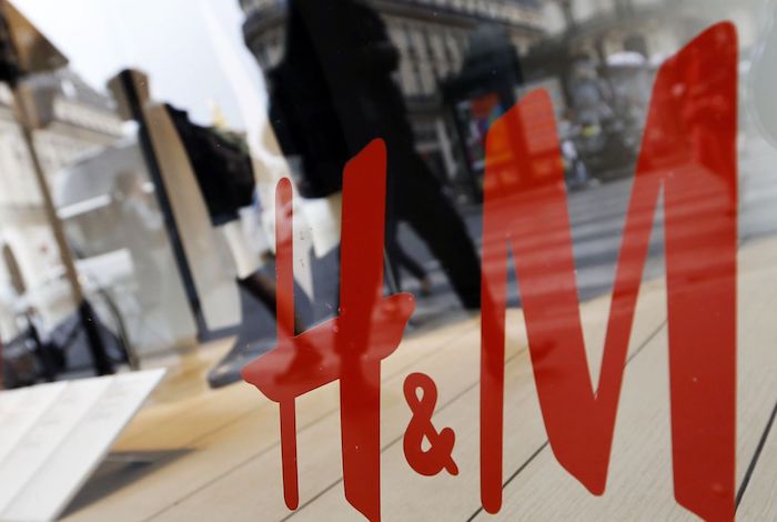 Модный бренд H&M избавляется от одежды